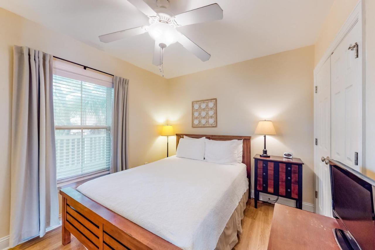 Silver Shores Apartment